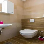Lani Gostinjska kuća 3*
