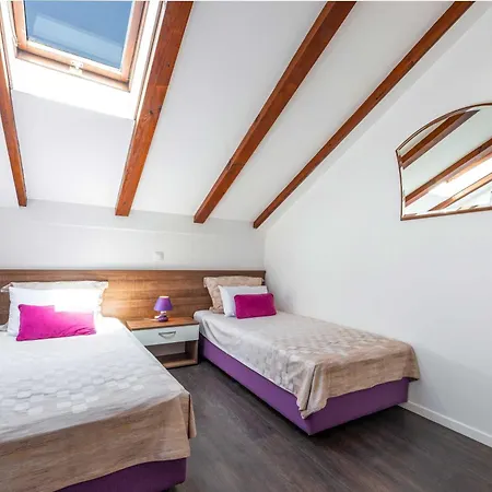 Lani 3* دوبروفينك