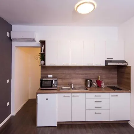 Lani بيت ضيافة 3*